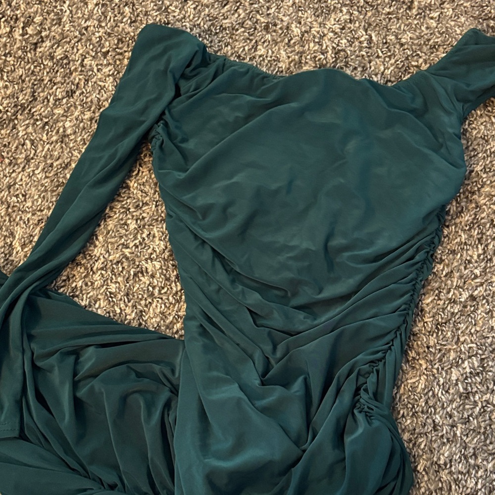 Missguided + Green Off-Shoulder Midi Dress - Picture 4 of 4